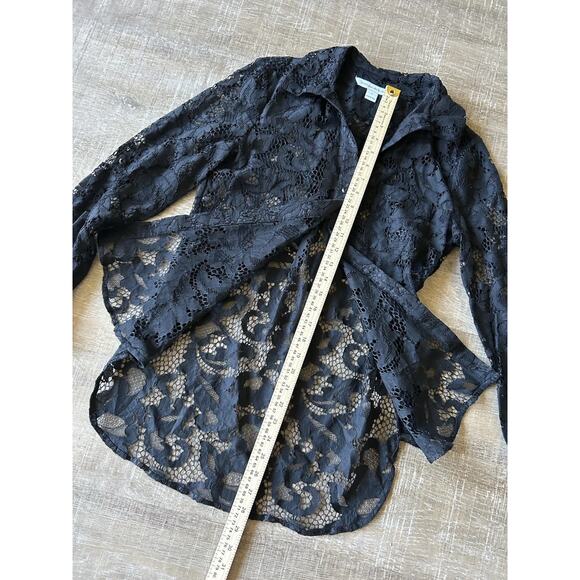 Diane von Furstenberg DVF Black Lace Blouse women's 6 Button Down Sheer LS - Picture 13 of 15